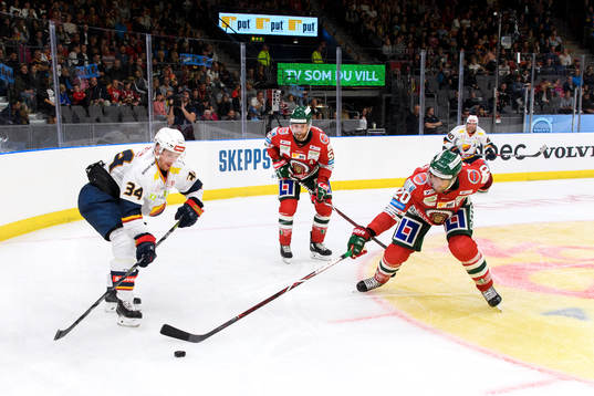Djurgårdens Daniel Brodin och Frölundas Joel Lundqvist