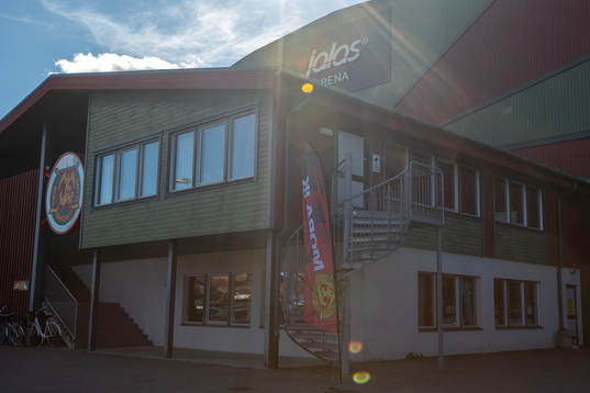 Jalas Arena exteriör innan ishockeymatchen i SHL mellan