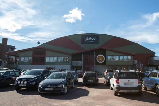 Jalas Arena exteriör innan ishockeymatchen i SHL mellan