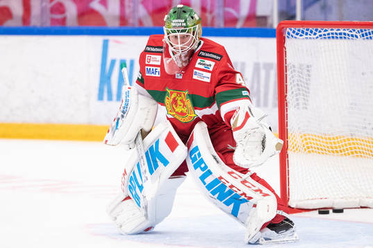 Moras målvakt Isak Wallin  i ishockeymatchen i SHL mellan