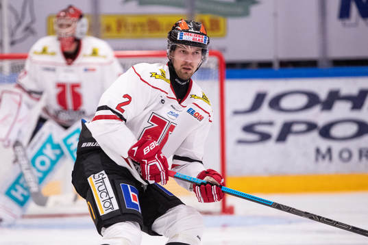 Örebros Rasmus Rissanen  i ishockeymatchen i SHL mellan