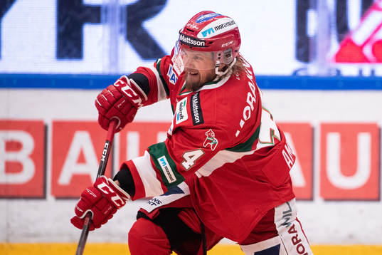 Moras Viktor Amnér  i ishockeymatchen i SHL mellan Mora
