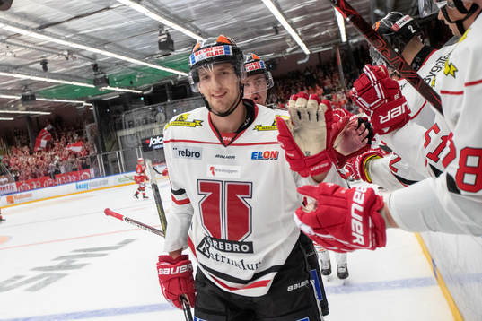 Örebros Anton Hedman jublar