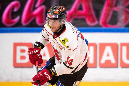 Örebros Tom Wandell  i ishockeymatchen i SHL mellan Mora