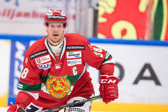 Moras Adam Masuhr  i ishockeymatchen i SHL mellan Mora och