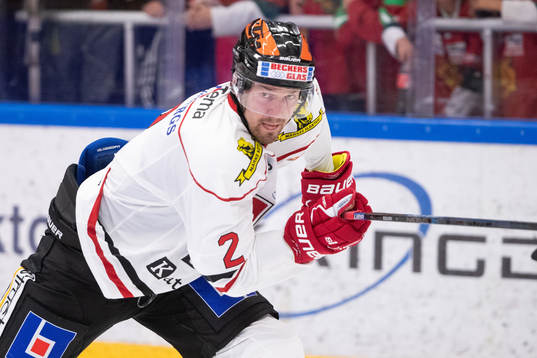 Örebros Rasmus Rissanen  i ishockeymatchen i SHL mellan