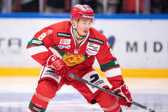 Moras Robin Johansson  i ishockeymatchen i SHL mellan Mora