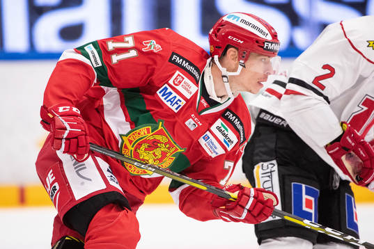 Moras Marek Daloga  i ishockeymatchen i SHL mellan Mora och