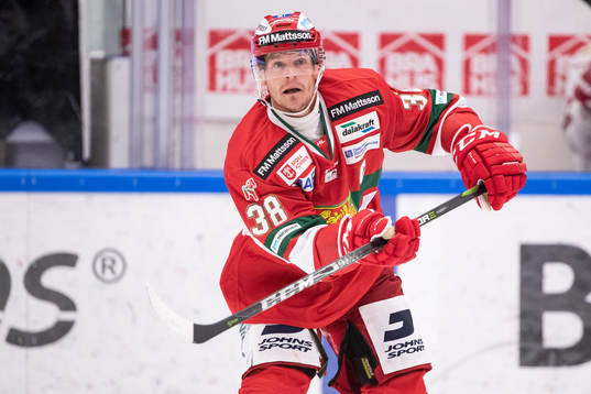 Moras Adam Masuhr  i ishockeymatchen i SHL mellan Mora och