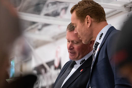Örebros tränare Niklas Sundblad och Örebros assisterande