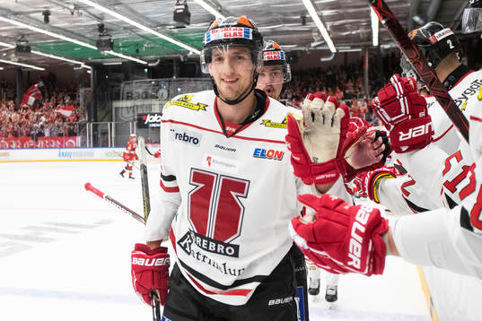 Örebros Anton Hedman jublar