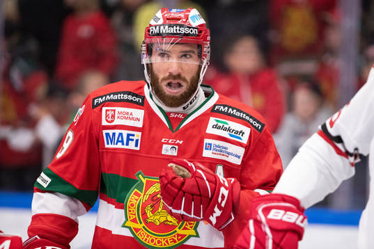 Moras Andrew Rowe  i ishockeymatchen i SHL mellan Mora och