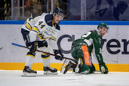 s Mikko Lehtonen och Färjestads Per Åslund