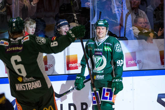 Färjestads Jesper Olofsson jublar