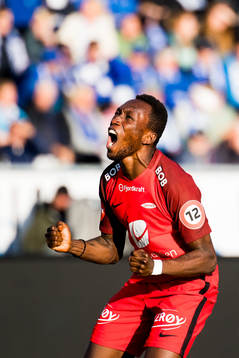 Daouda Bamba of Brann celebrates