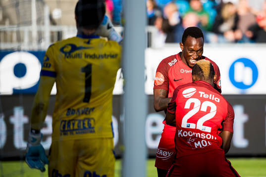 Daouda Bamba of Brann celebrates