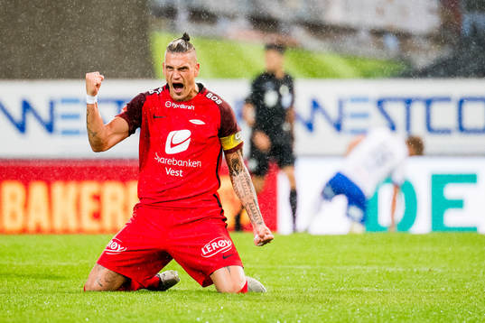 Vito Wormgoor of Brann celebrates