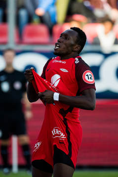 Daouda Bamba of Brann celebrates
