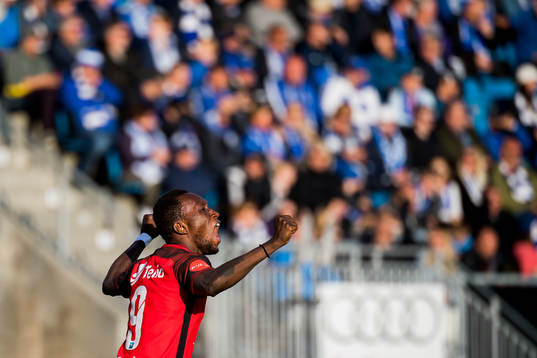 Daouda Bamba of Brann celebrates
