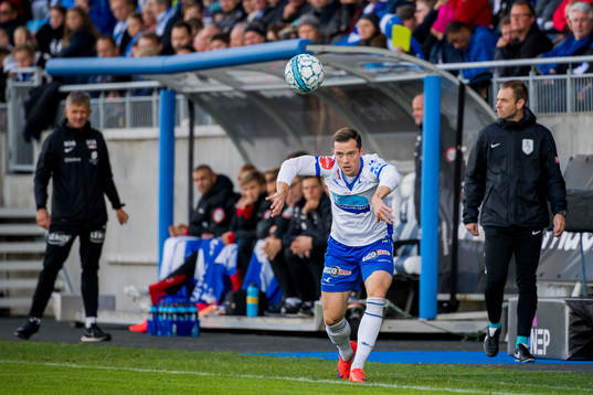 Goalkeeper Per Kristian Bråtveit of Haugesund