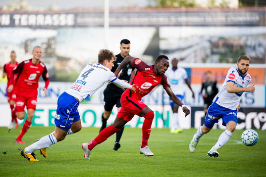 Fredrik Knudsen of Haugesund and Daouda Bamba of Brann