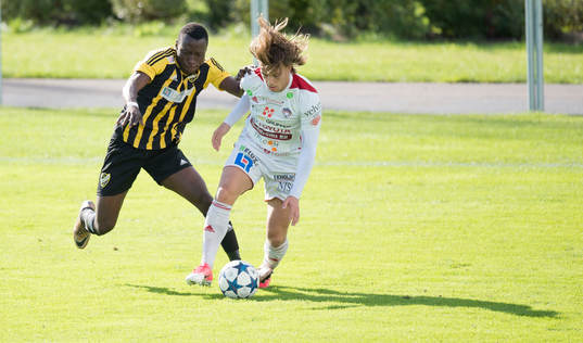 IFK Hässleholms Bakarr i matchen i division 2 mellan IFK