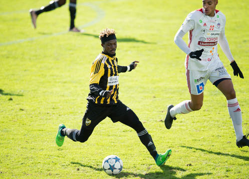 IFK Hässleholms Nathalien Tongovula i matchen i division 2