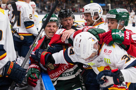 Frölundas Max Friberg och Djurgårdens Daniel Brodin