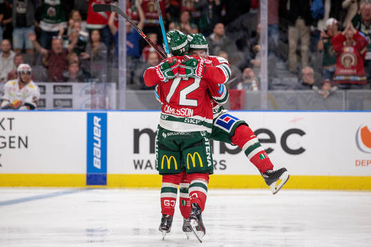 Frölundas Patrik Carlsson jublar