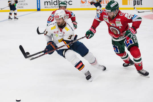 Djurgårdens Dick Axelsson mot Frölundas Jonathan Sigalet