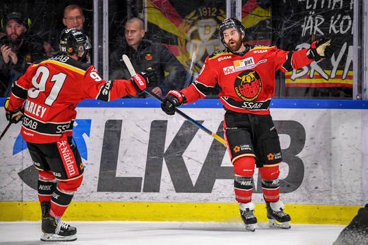 Luleås Jack Connolly jublar