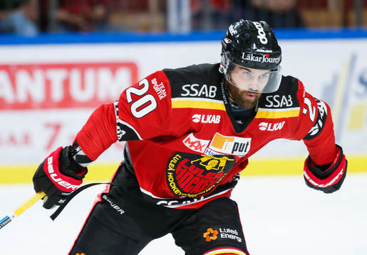 Luleås Jack Connolly i ishockeymatchen i SHL mellan Luleå