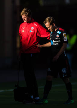 Helsingborgs Anders Degn Randrup tvingar lämna planen med