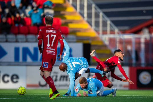 Malmö FFs Fouad Bachirou  och Anders Christiansen