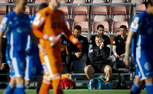 Örebros Nahir Besara fick börja matchen på bänken