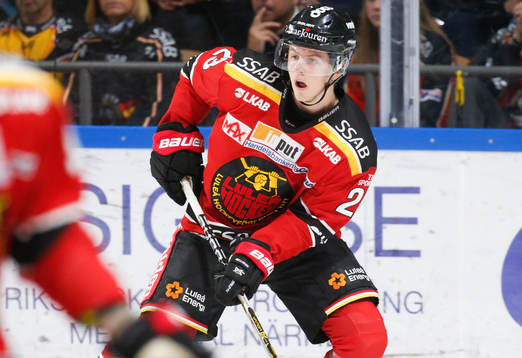 Luleås Jesper Sellgren i ishockeymatchen i SHL mellan