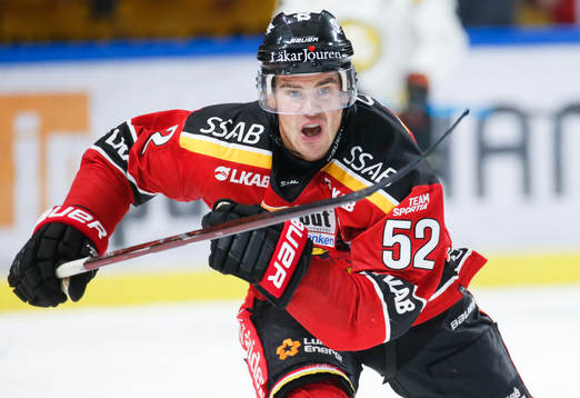Luleås Karl Fabricius i ishockeymatchen i SHL mellan