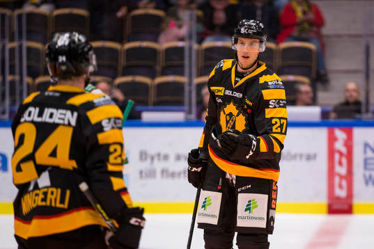 Skellefteås Robin Alvarez blir grattad