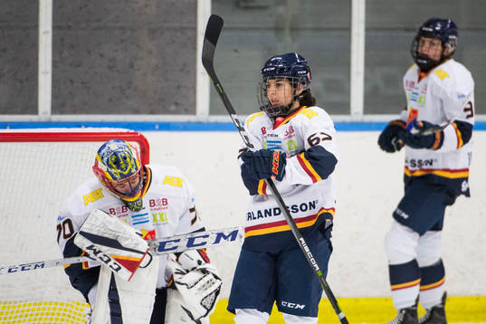 Djurgårdens målvakt Lovisa Berndtsson, Mariam El-Mahmadi