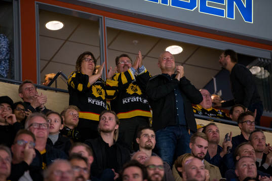 Skellefteås supportrar jublar
