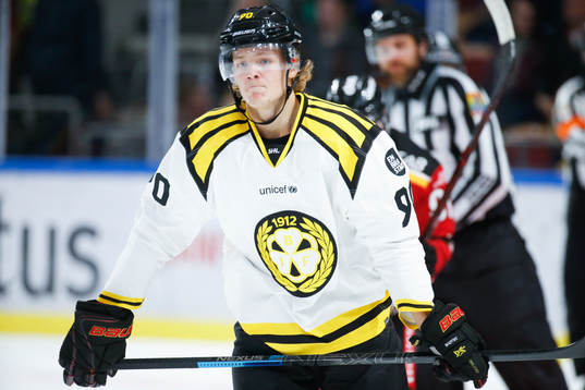 Brynäs Jesper Boqvist i ishockeymatchen i SHL mellan