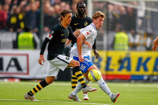 s Kristoffer Olsson och Norrköpings Alexander Fransson