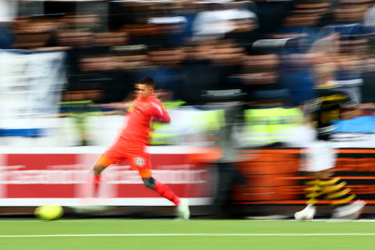 s målvakt Oscar Linnér