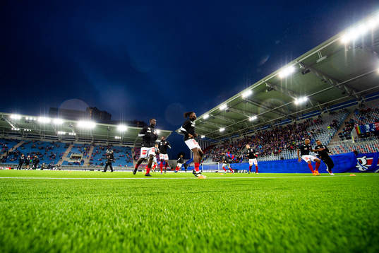 Mohammed Abu and the players of Vålerenga