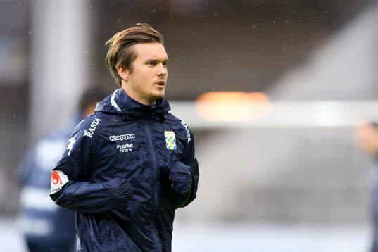 IFK Göteborgs Patrik Karlsson Lagemyr värmer upp innan