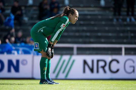 Växjös målvakt Katlynn Fraine deppar