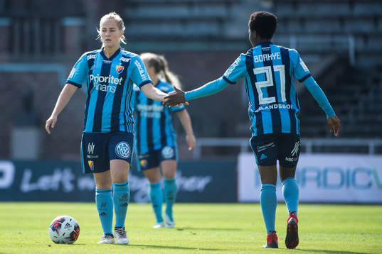 Djurgårdens Irma Helin och Portia Boakye
