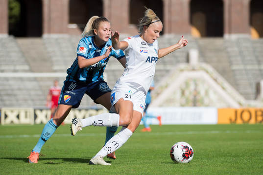 Växjös Stina Lennartsson och Djurgårdens Fanny Andersson