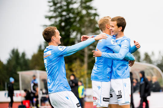 Vegard Østraat Erlien of Sandnes Ulf celebrates with