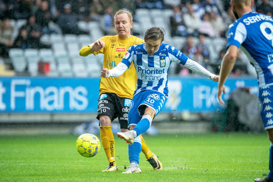 IFK Göteborgs Patrik Karlsson Lagemyr och Elfsborgs Simon